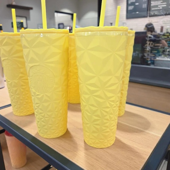 2025 Starbucks Geometric Yellow Tumbler with Straw - NWT - Picture 3 of 3